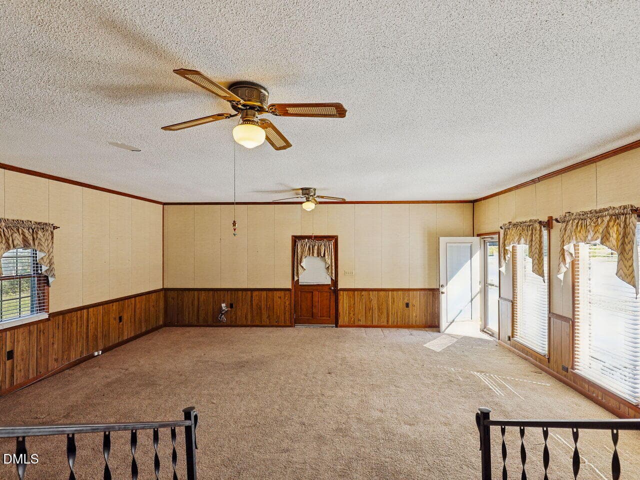 009-1280x960-family-room - 389 Turnage Barefoot Lane, Dunn, NC 28334, Dunn