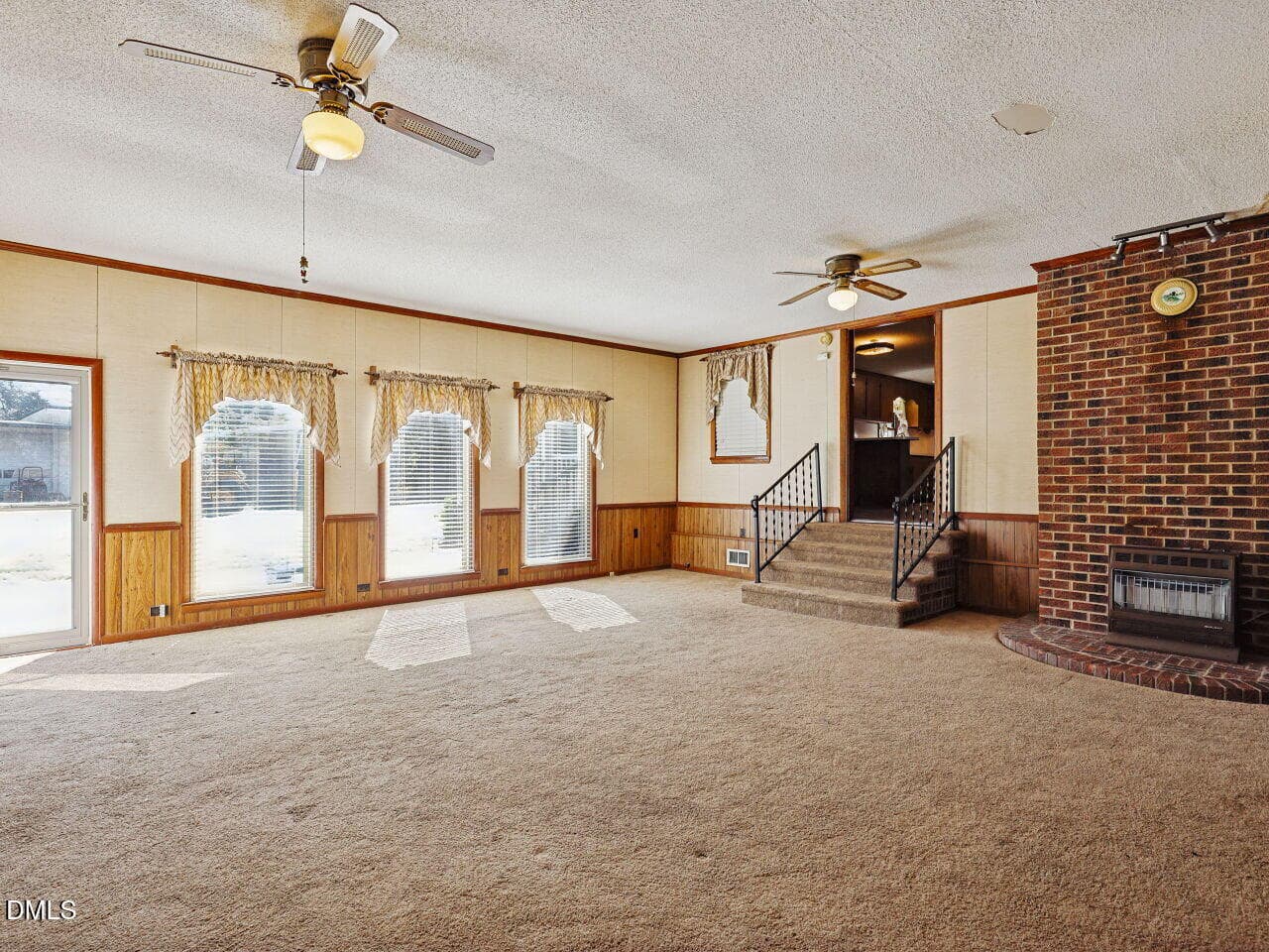 011-1280x960-family-room-with-fireplace - 389 Turnage Barefoot Lane, Dunn, NC 28334, Dunn