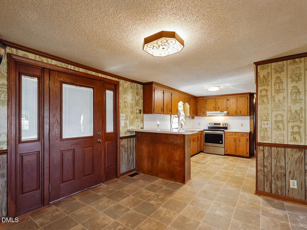 013-1280x960-dining-area - 389 Turnage Barefoot Lane, Dunn, NC 28334, Dunn