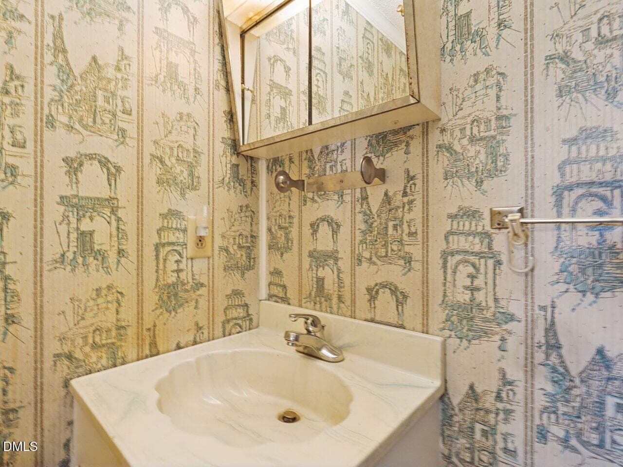 026-1280x960-bedroom-4-bath - 389 Turnage Barefoot Lane, Dunn, NC 28334, Dunn