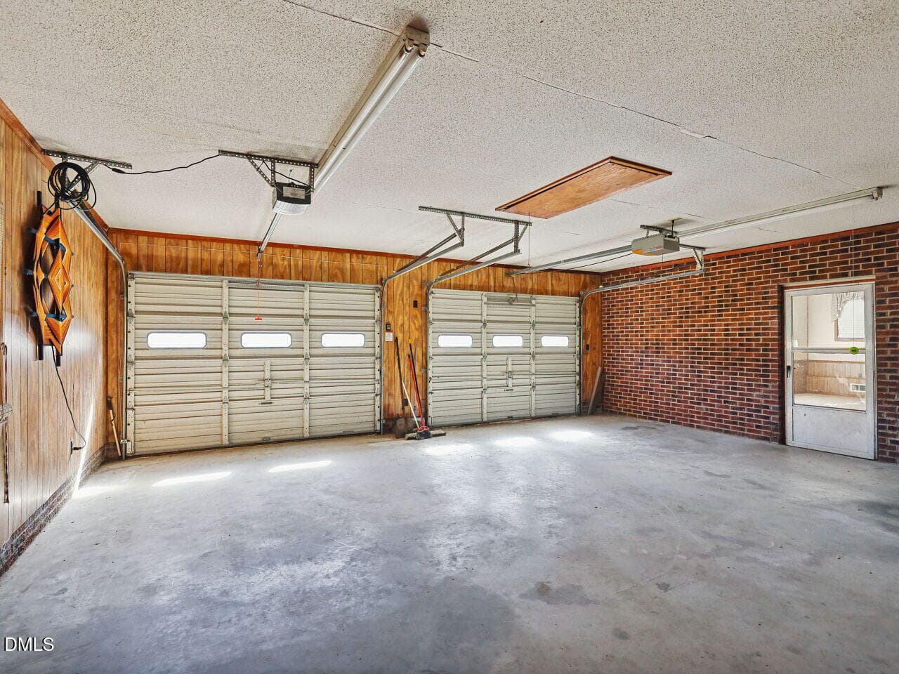 030-1280x960-attached-garage - 389 Turnage Barefoot Lane, Dunn, NC 28334, Dunn