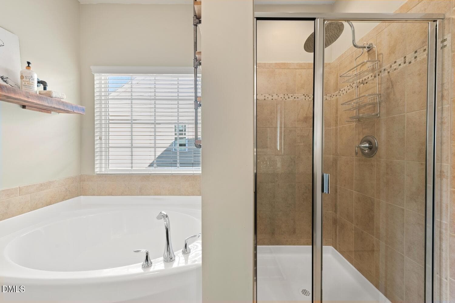 Separate shower and tub - 2091 Tanners Mill Drive, Durham, NC 27703