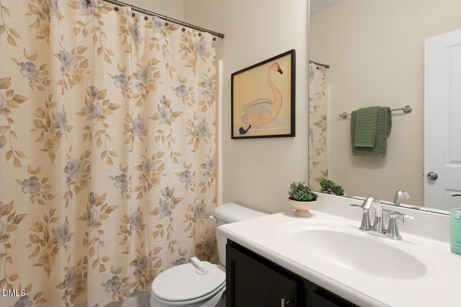Upstairs Hall Full Bath - 2091 Tanners Mill Drive, Durham, NC 27703
