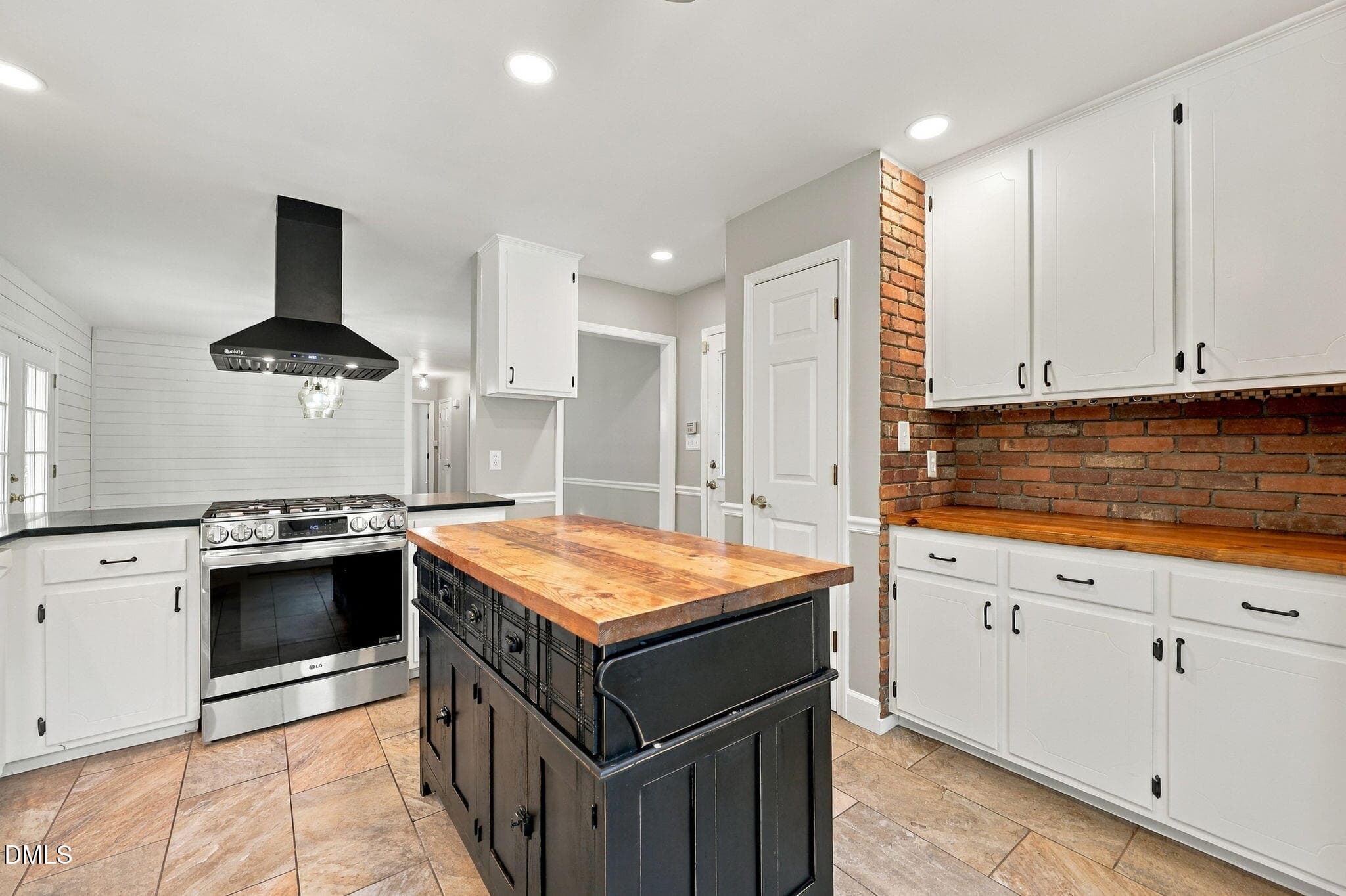 56-web-or-mls-IMG_3433 - 2975 Canter Drive, Hillsborough, NC 27278, Hillsborough