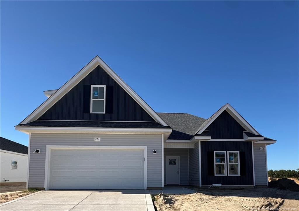 Photo 2 - 201 Peeler Circle, Raeford, NC 28376