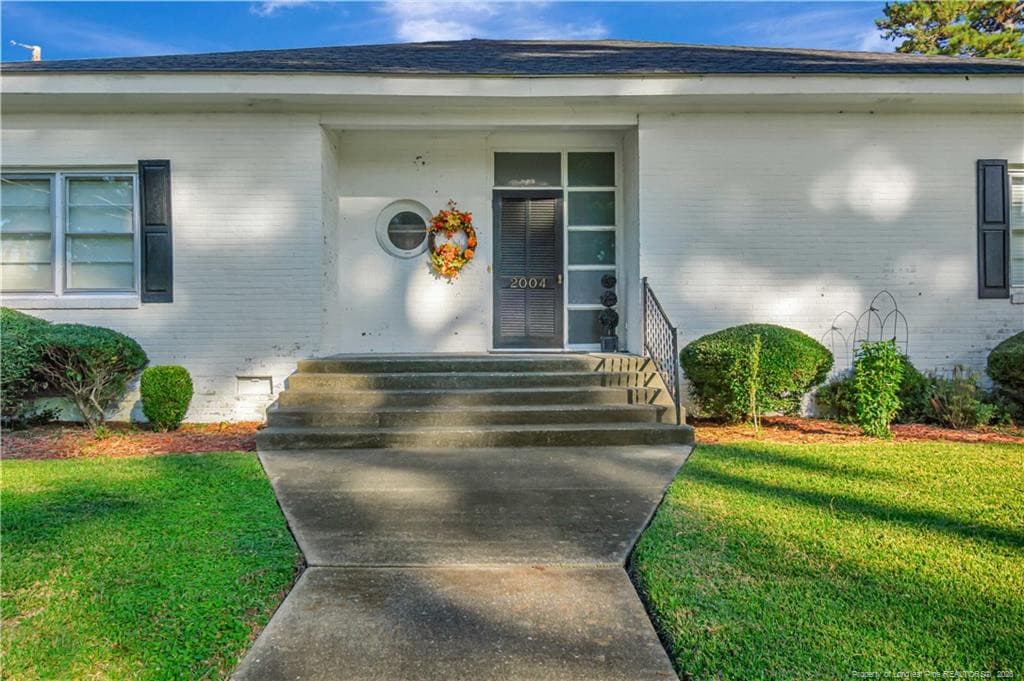 Photo 4 - 2004 N Walnut Street, Lumberton, NC 28358, Lumberton