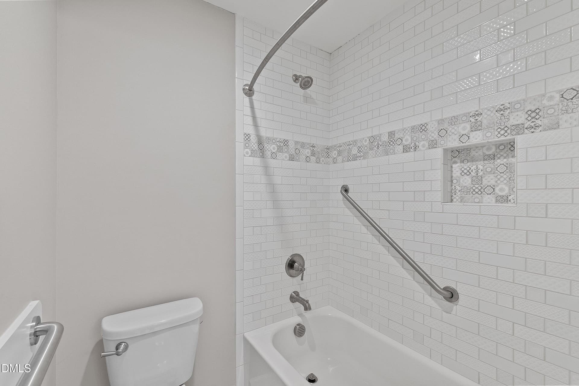 209McNBath2a - 209 Mcnaughton Court, Garner, NC 27529