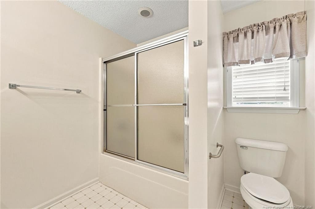Guest bath - 137 Winsford Circle, West End, NC 27376, West End