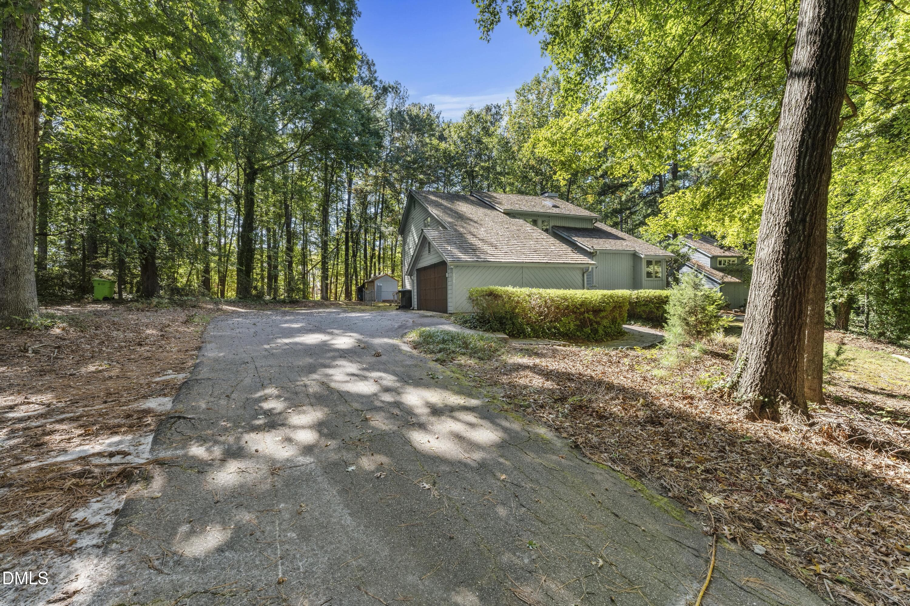DSC02200 - 830 Lake Forest Drive, Raleigh, NC 27615
