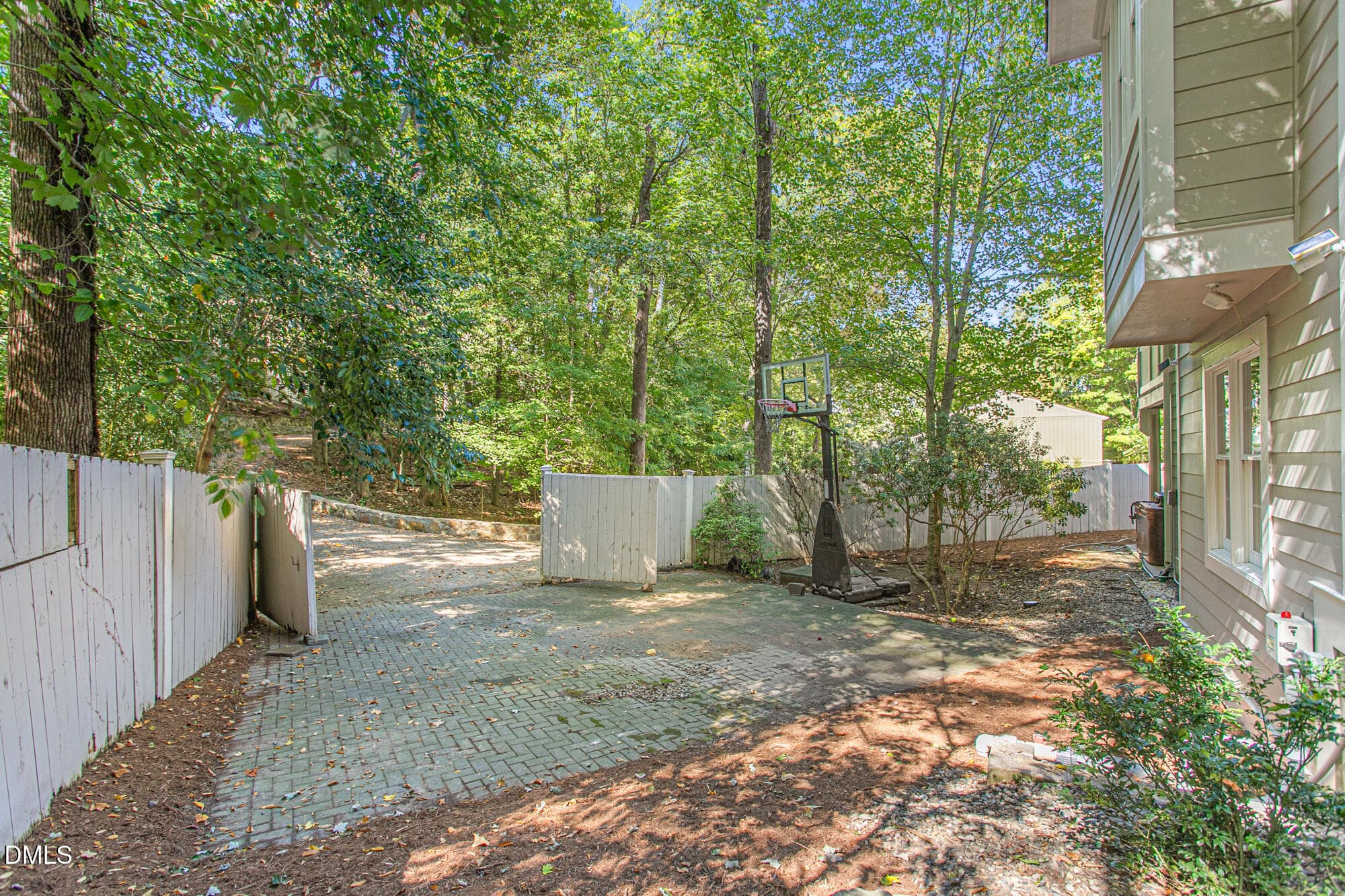 825 E Franklin Street-67 - 825 E Franklin Street, Chapel Hill, NC 27514