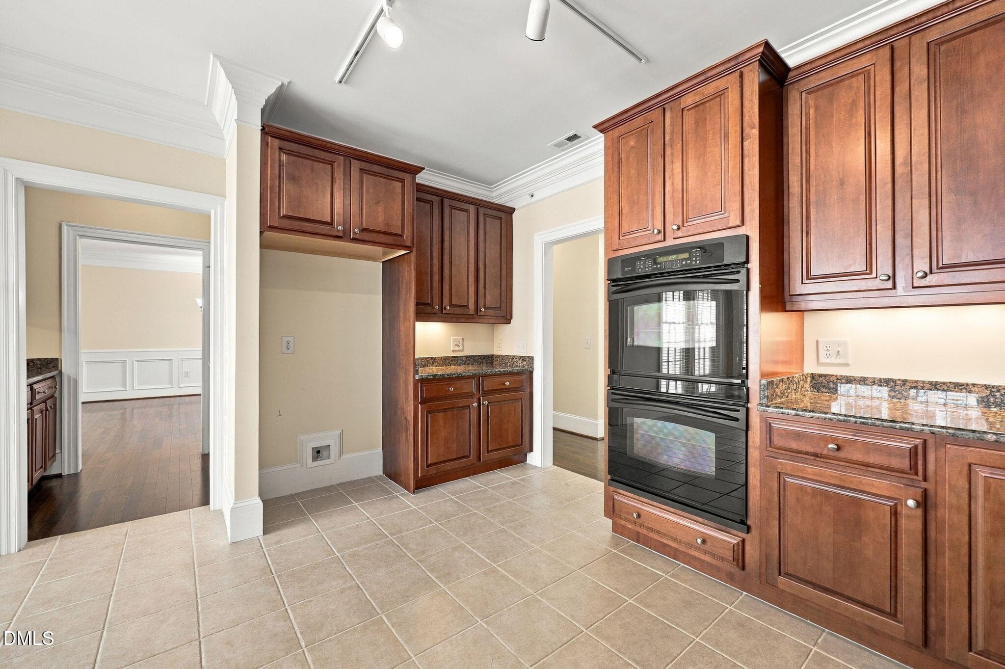 23-web-or-mls-IMG_3915 - 734 W Barbee Chapel Road 734, Chapel Hill, NC 27517, Chapel Hill