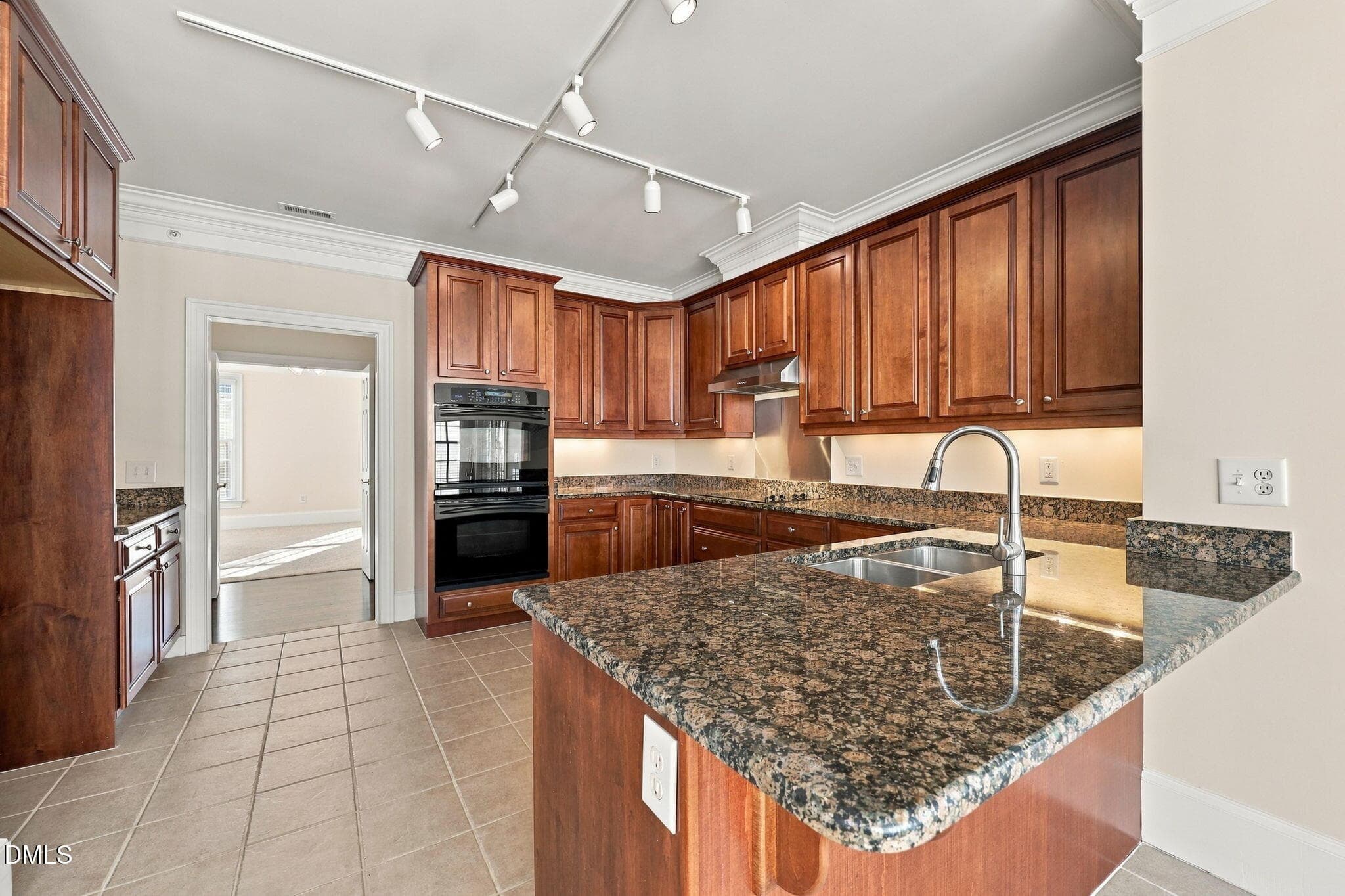 24-web-or-mls-IMG_3918 - 734 W Barbee Chapel Road 734, Chapel Hill, NC 27517, Chapel Hill