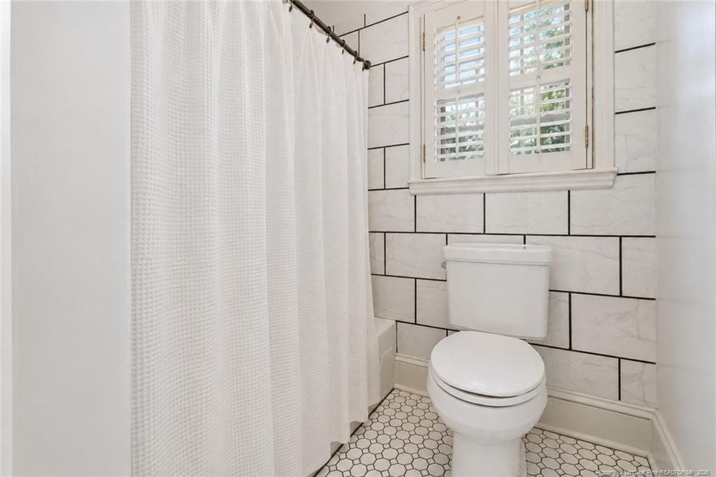 Photo 18 - 300 Pinecrest Drive, Fayetteville, NC 28305, Fayetteville