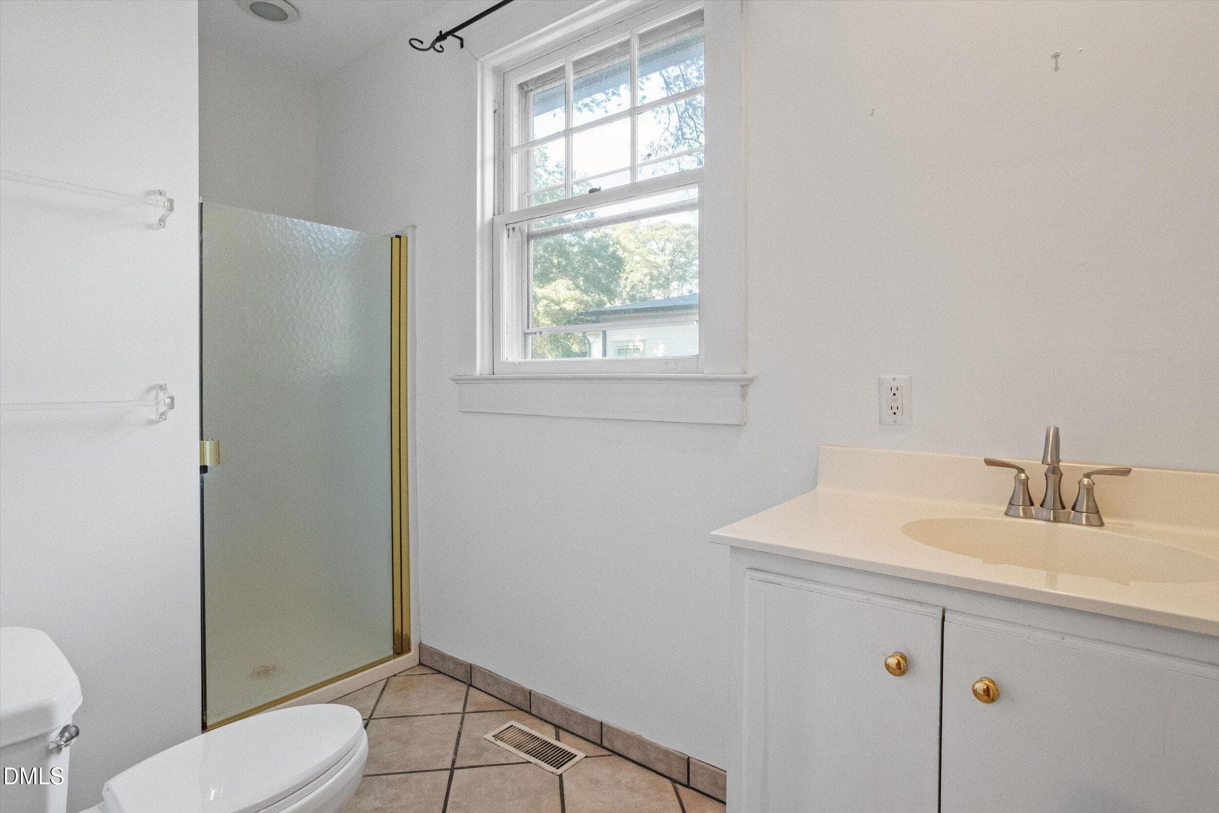 20-2615 St Marys St_10162026_16 - 2615 Saint Marys Street, Raleigh, NC 27609