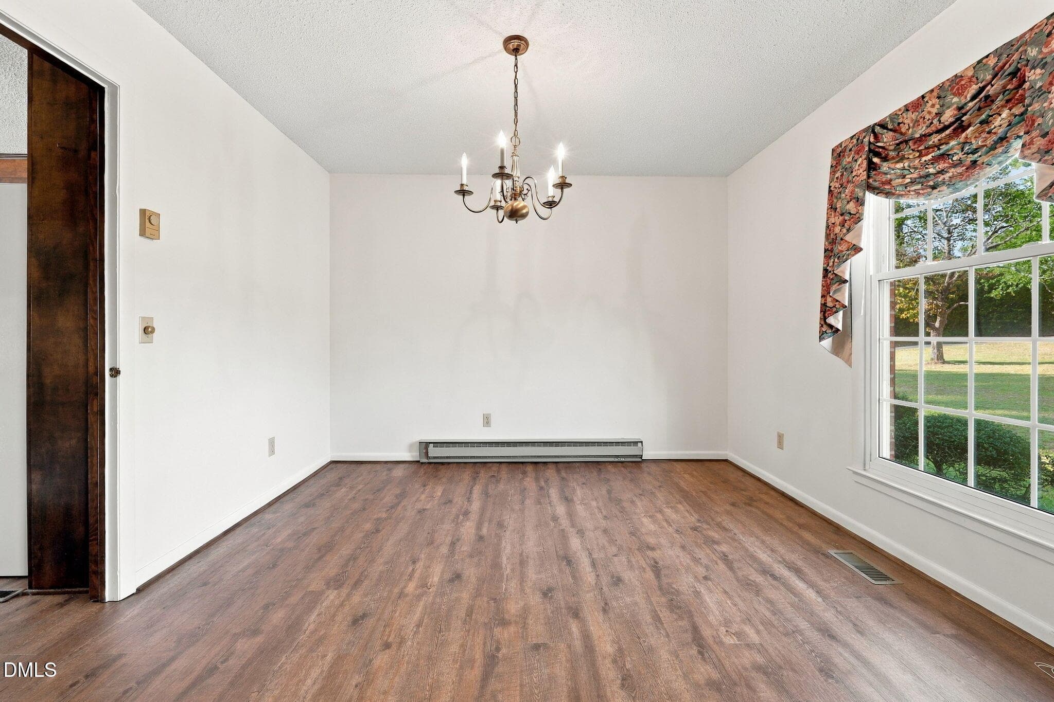 Dining Room - 1583 Us-421 N, Lillington, NC 27546, Lillington