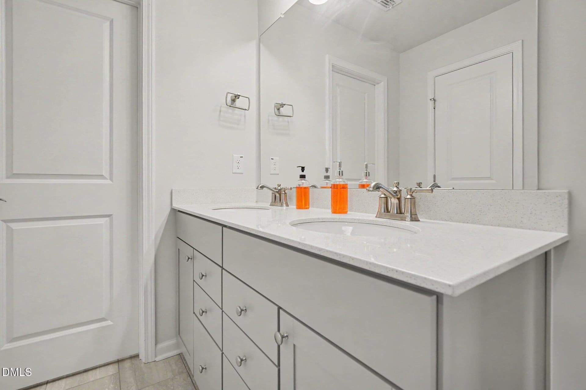 018_file_5732 - 1405 Hollyview Avenue, Durham, NC 27703