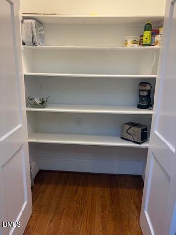 holden pantry - 504 Holden Street, Raleigh, NC 27604
