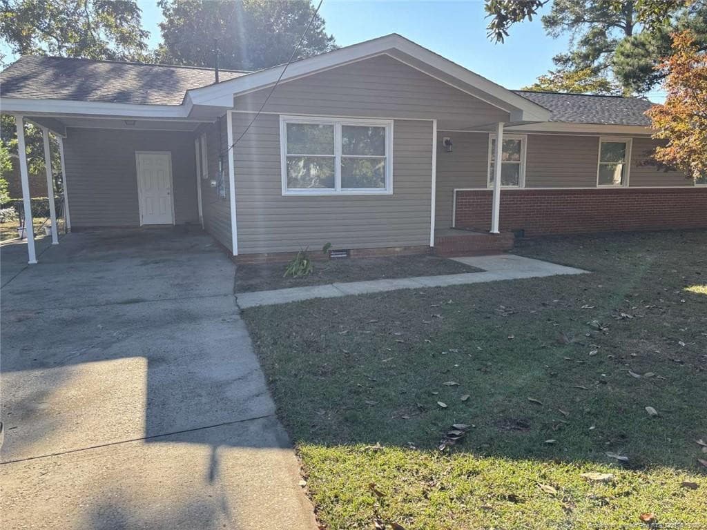 654 Montclair Road, Fayetteville, NC 28314