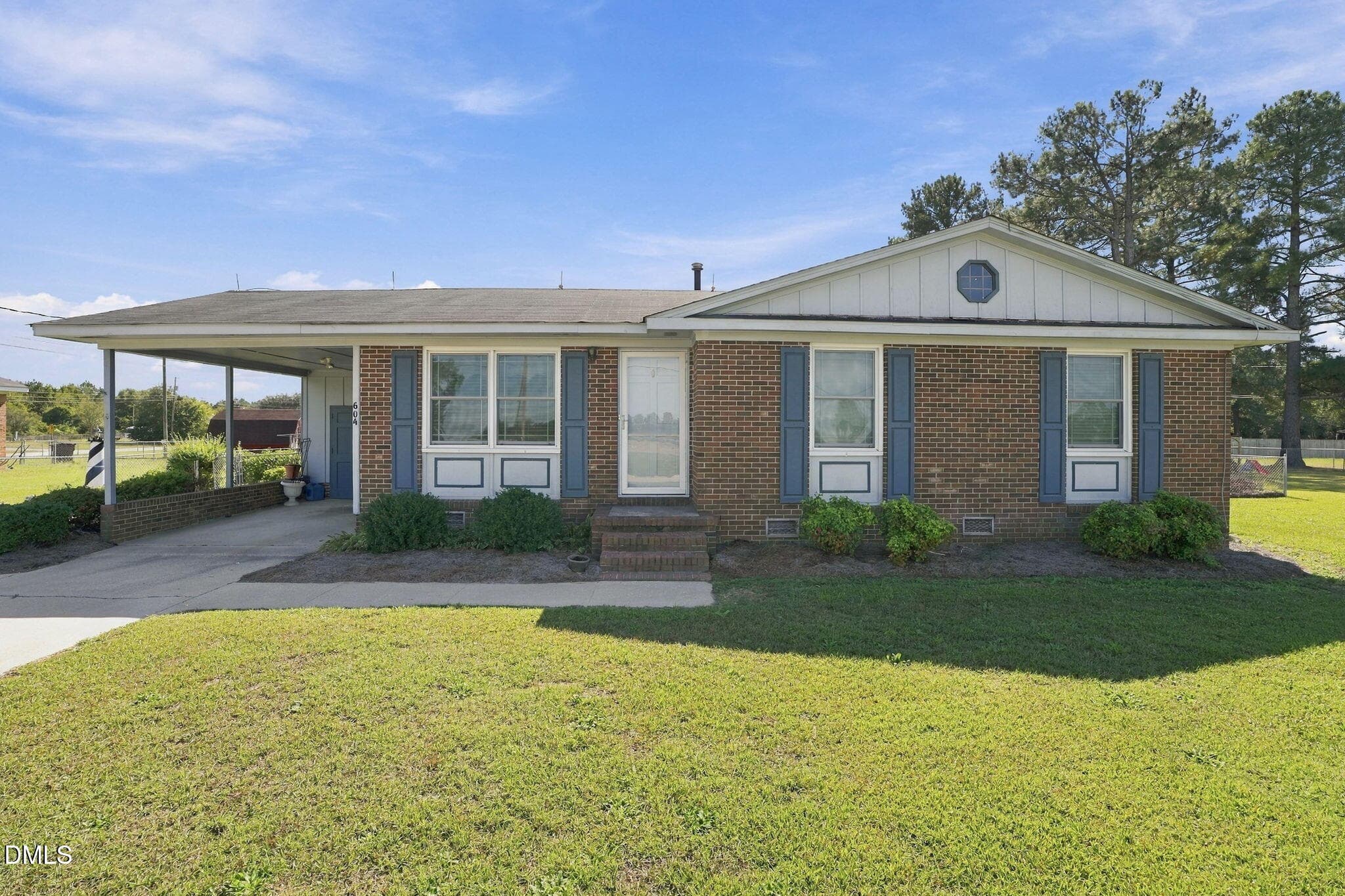 604 N Saratoga Street, Stantonsburg, NC 27883