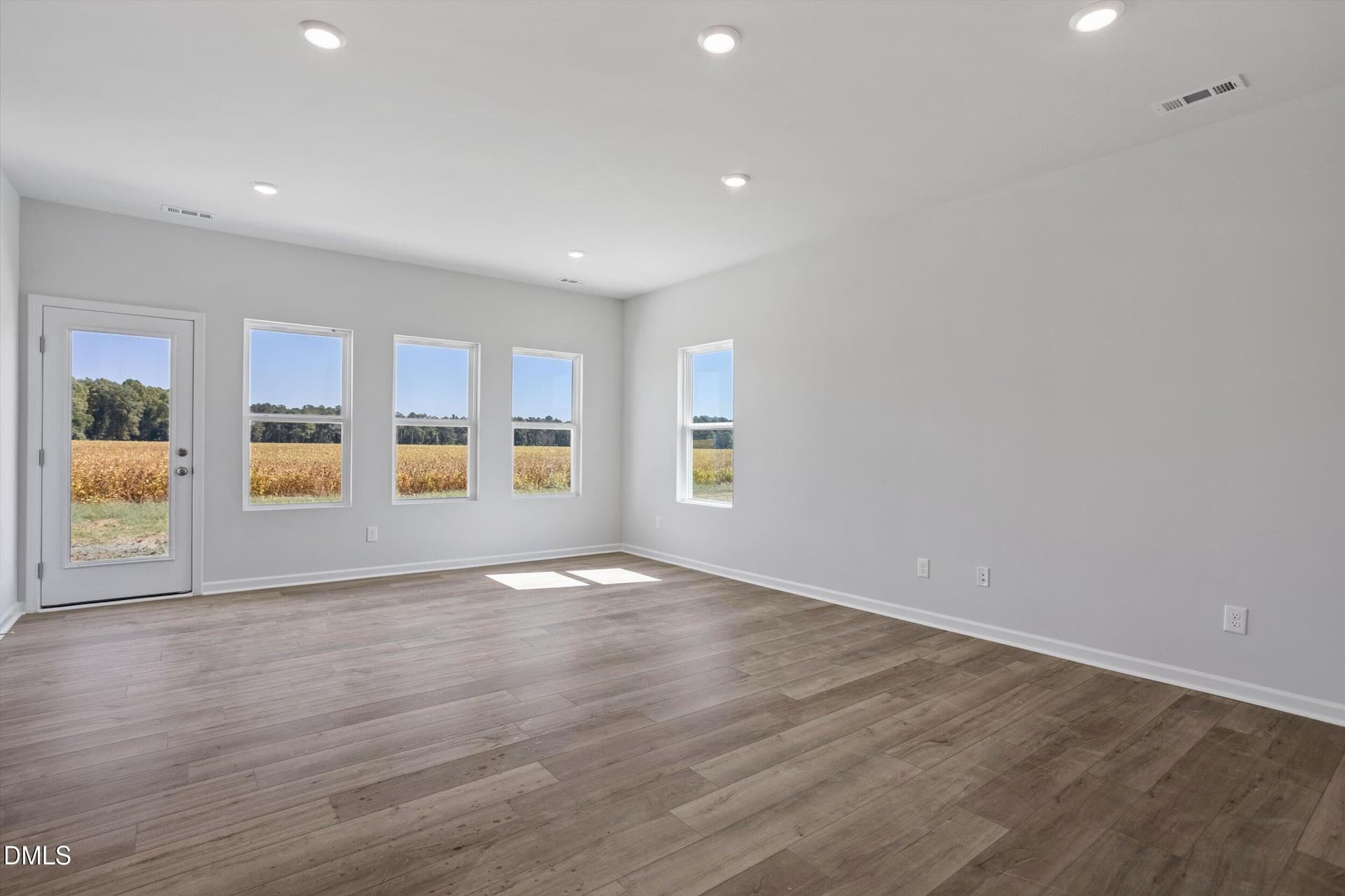 FMweb02 - 299 Thomas Trail 15, Lillington, NC 27546