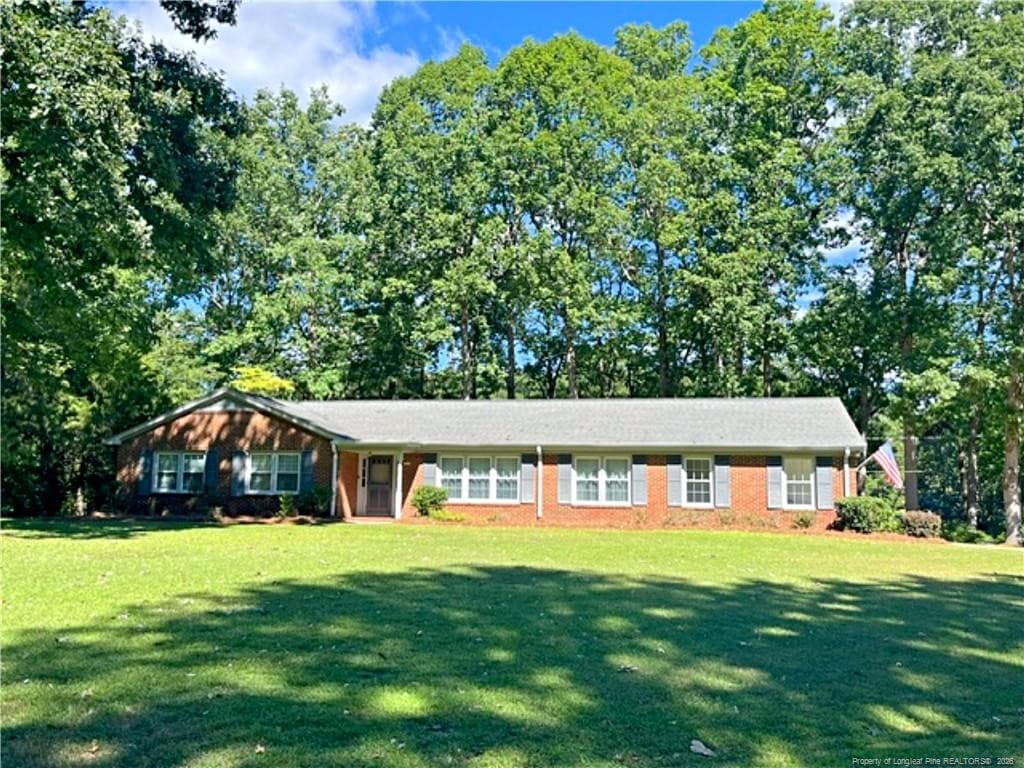 Photo 2 - 1904 Lord Ashley Drive, Sanford, NC 27330, Sanford