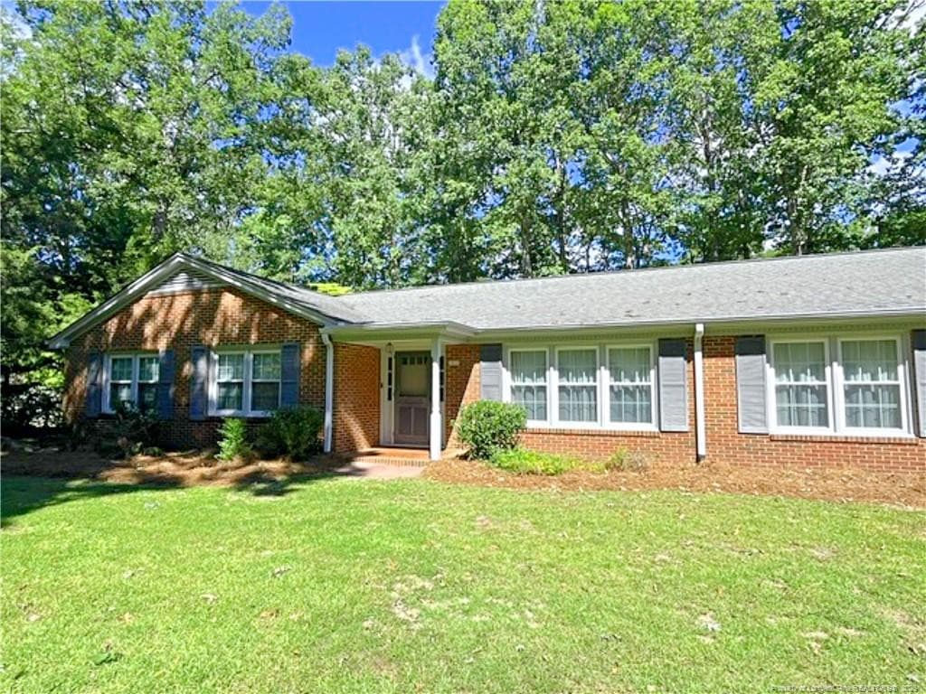 Photo 4 - 1904 Lord Ashley Drive, Sanford, NC 27330, Sanford