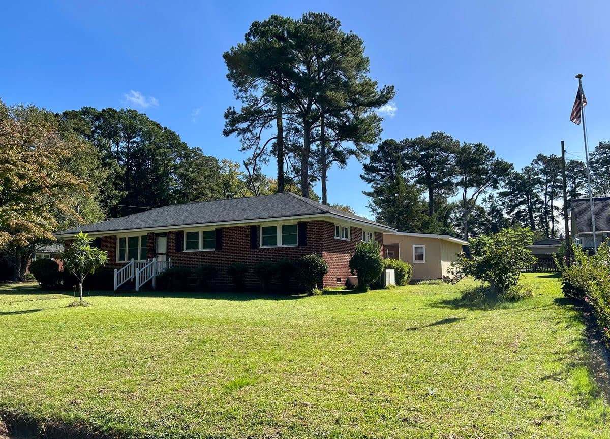 901 Hyland Avenue, Williamston, NC 27892