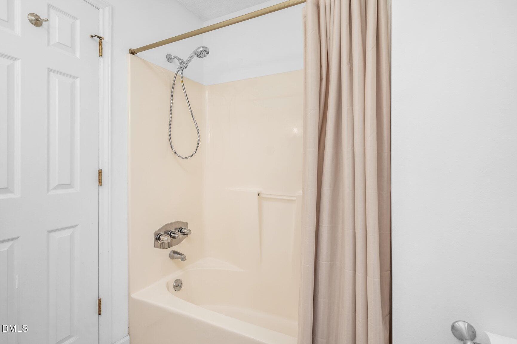 020-6315BlackCreekRoad-Smithfield-NC-275 - 6315 Black Creek Road, Smithfield, NC 27577