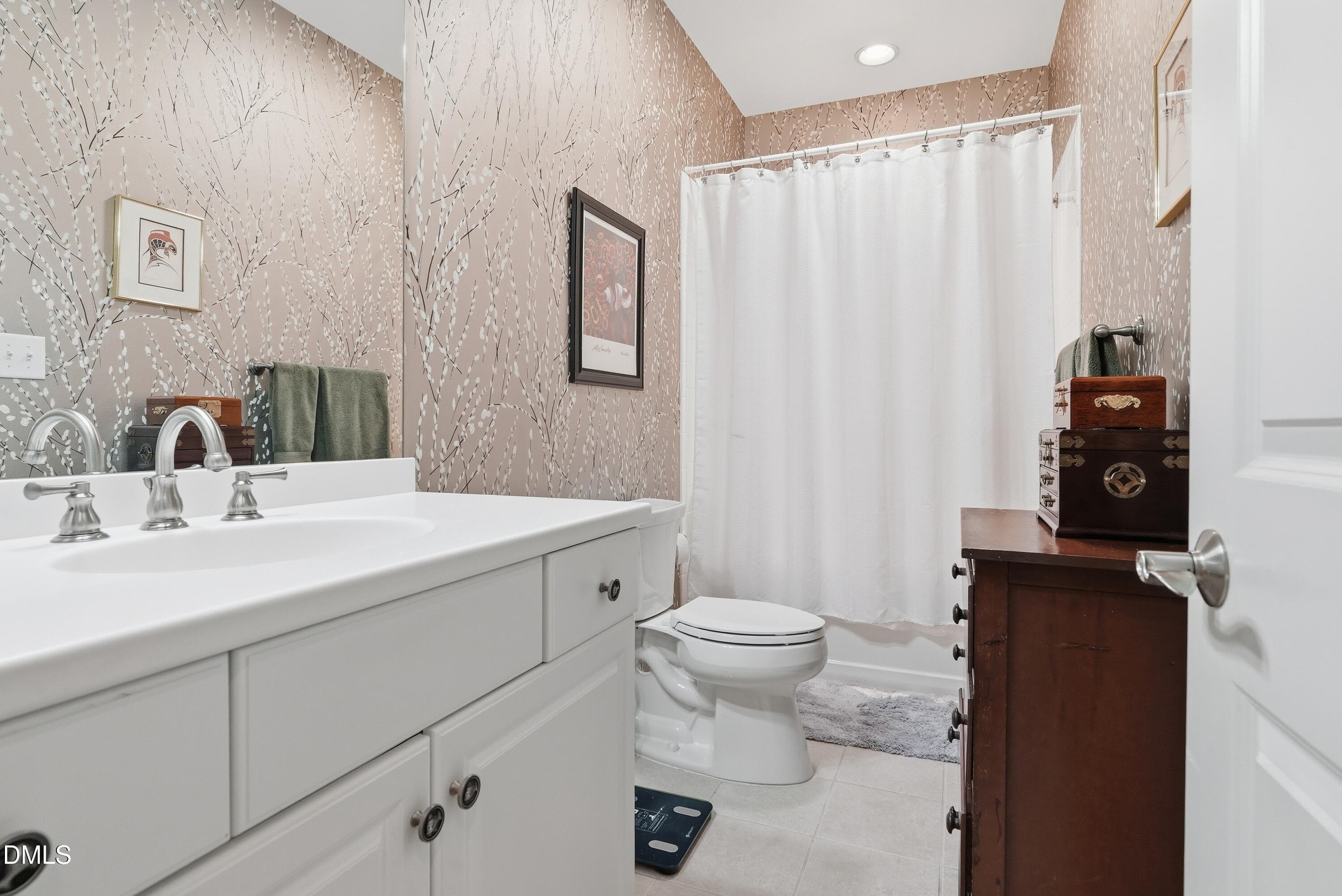 Guest Bath - 12 Macon, Pittsboro, NC 27312