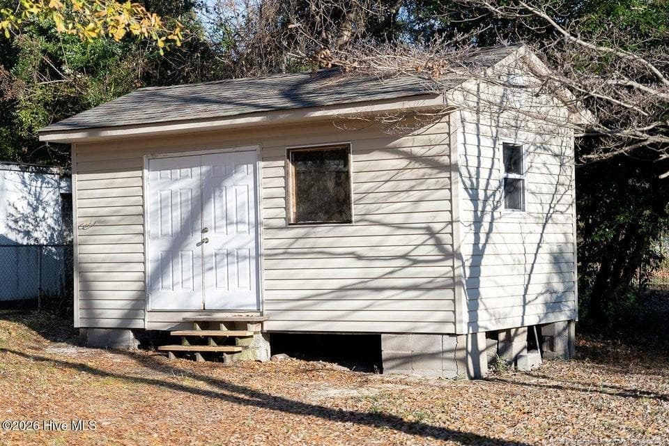 Photo 17 - 904 W Saunders Avenue, Aberdeen, NC 28315