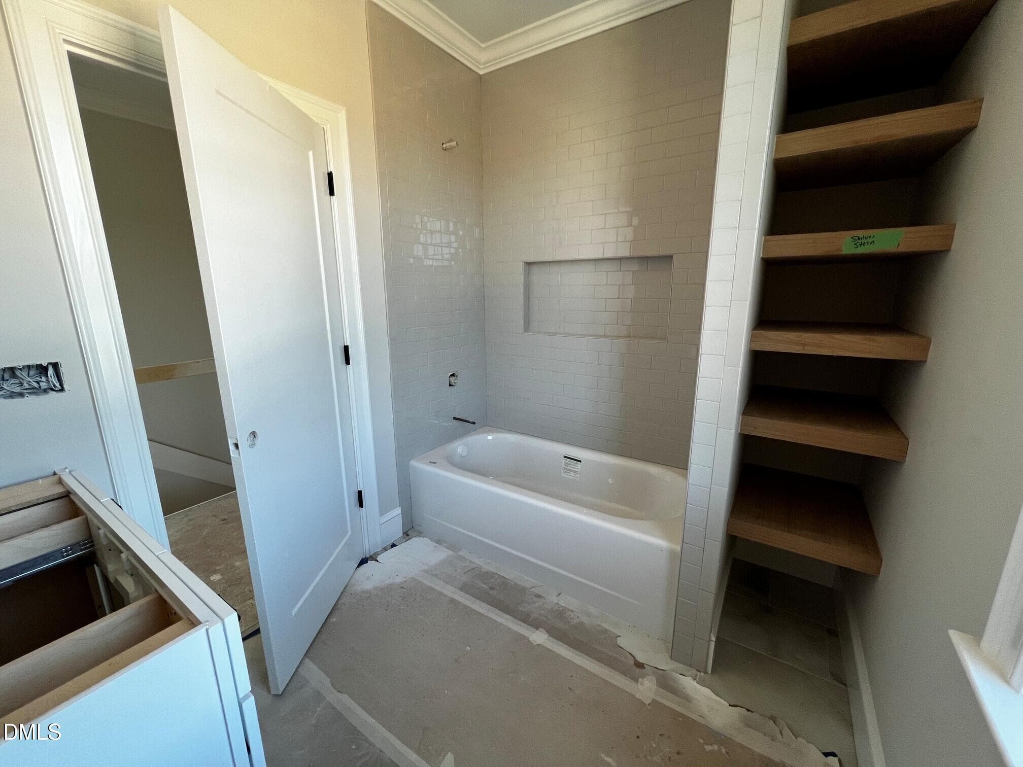 2nd floor hall bath - 1300 Eldon Circle, Durham, NC 27707