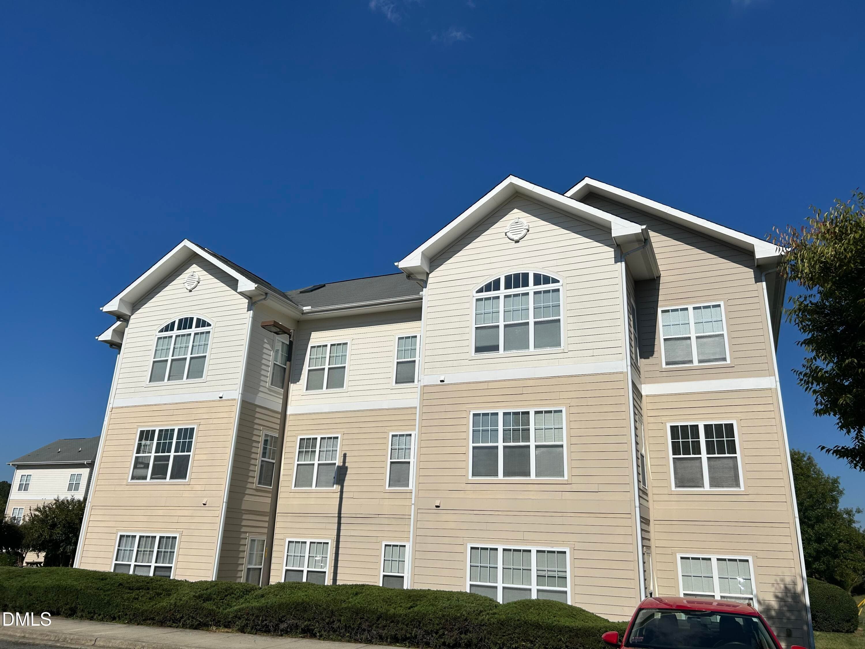 100 Campus Walk Trail 302, Elon, NC 27244