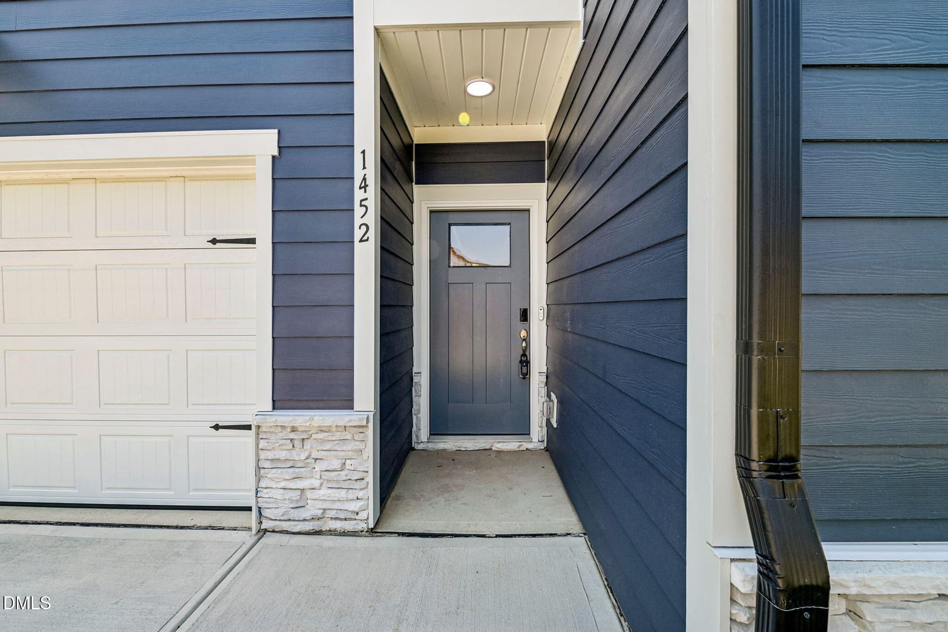 5-web-or-mls-Raleigh - Avalon Place - 14 - 1452 Hatteras Road, Durham, NC 27703