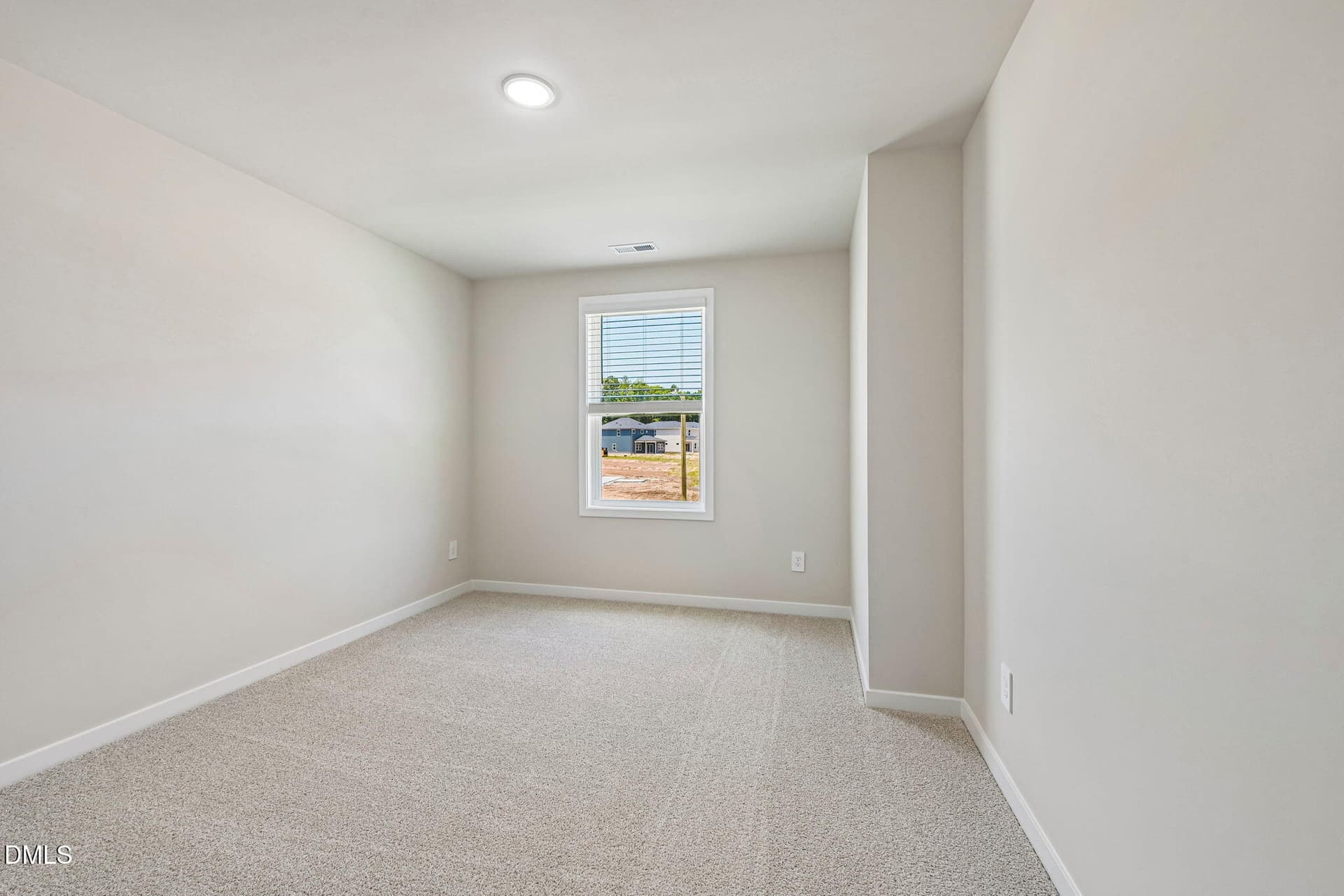 23-web-or-mls-Raleigh - Avalon Place - 1 - 1452 Hatteras Road, Durham, NC 27703