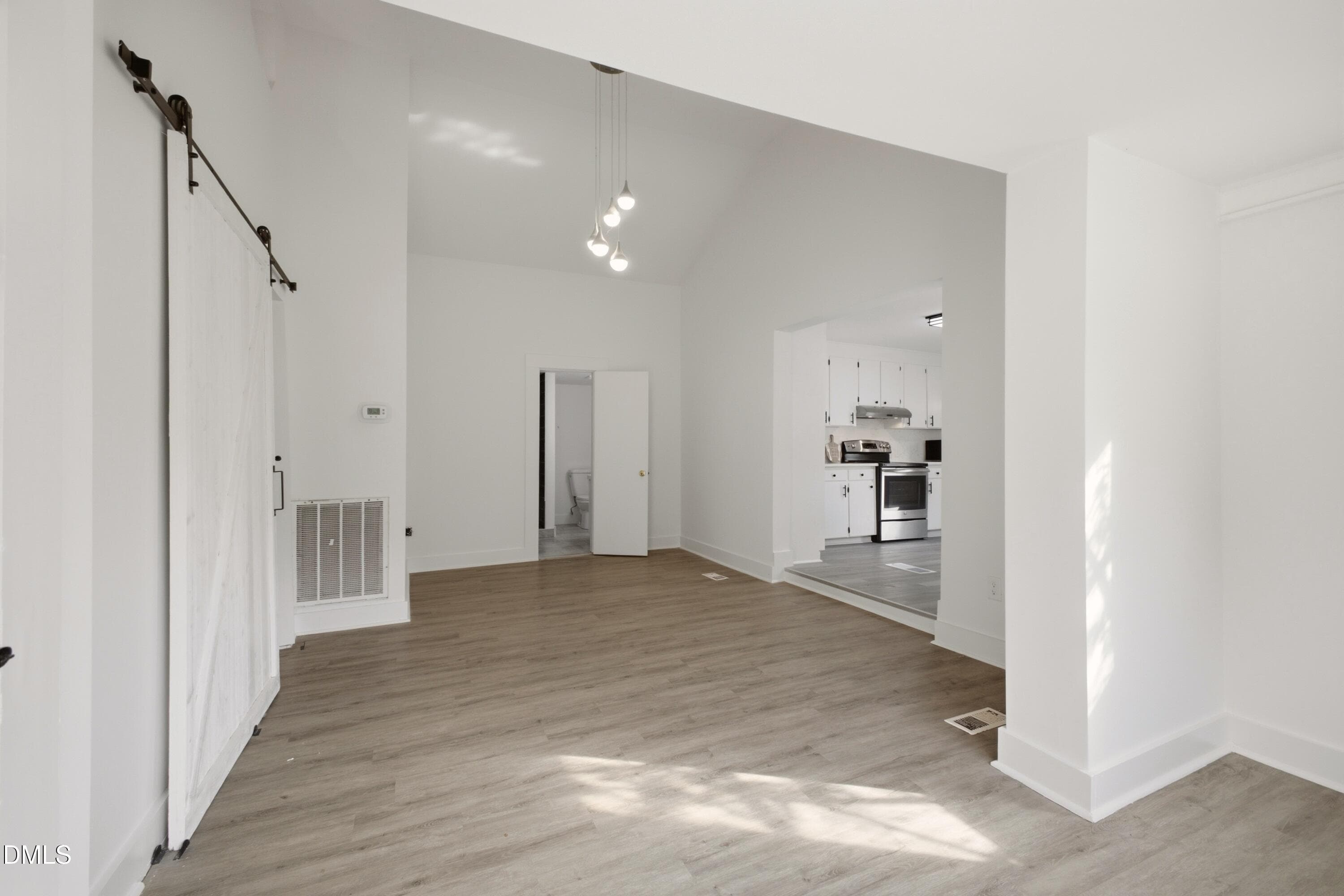 Main Entrance/Living Area - 3002 University Station Road, Durham, NC 27705