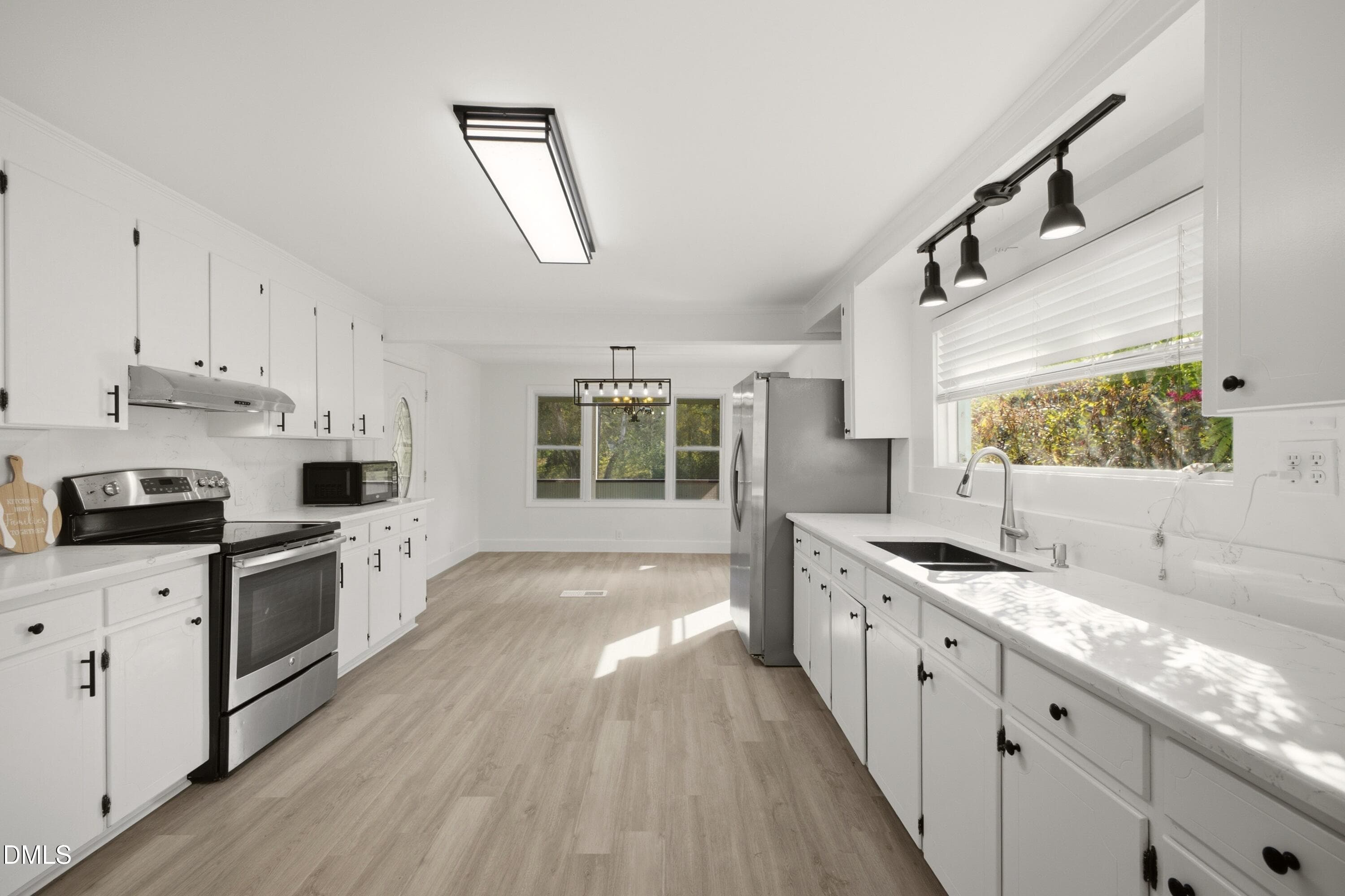 Eat-In Kitchen - 3002 University Station Road, Durham, NC 27705