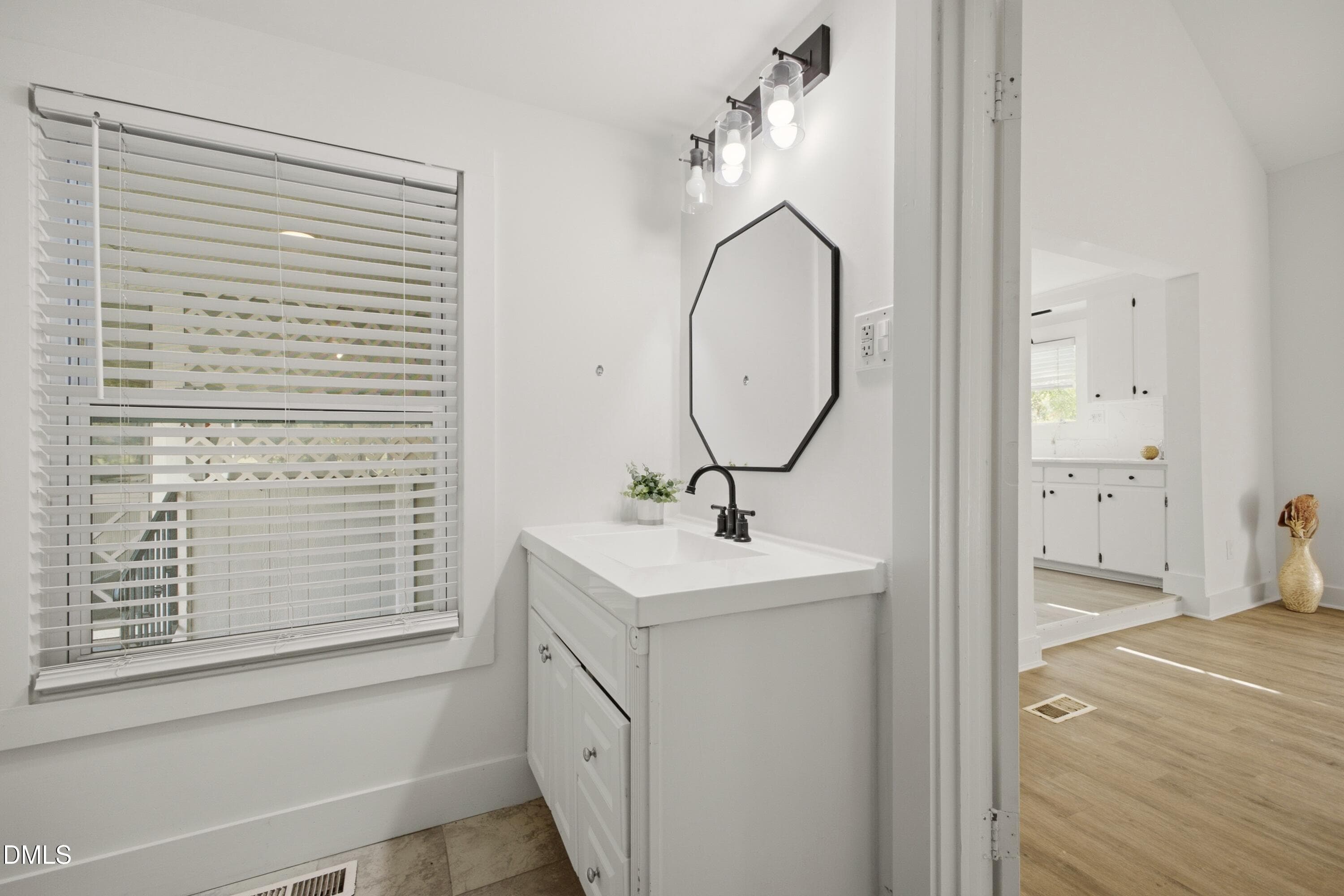 Shared Full Bath - 3002 University Station Road, Durham, NC 27705
