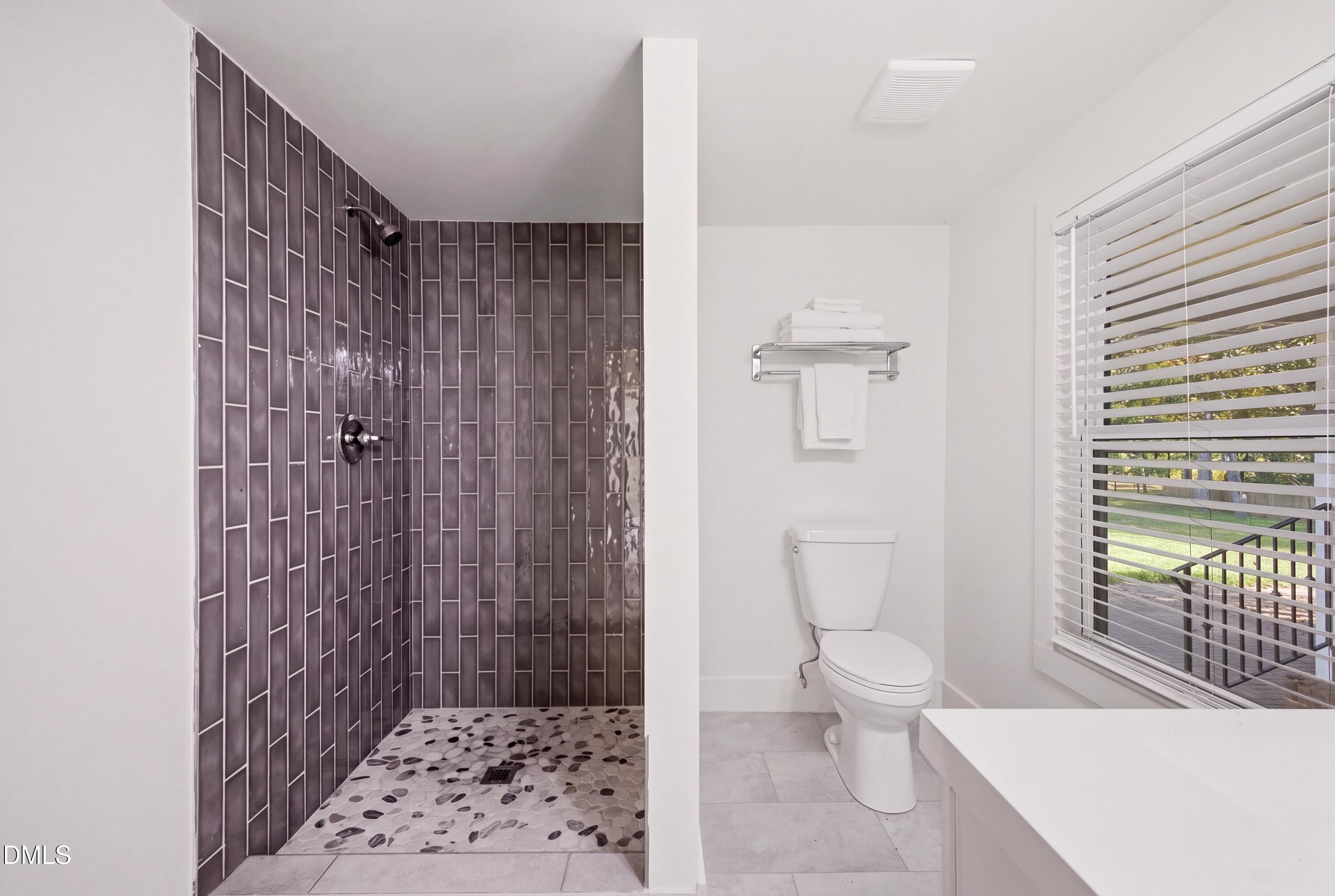 Shared Full Bath - 3002 University Station Road, Durham, NC 27705