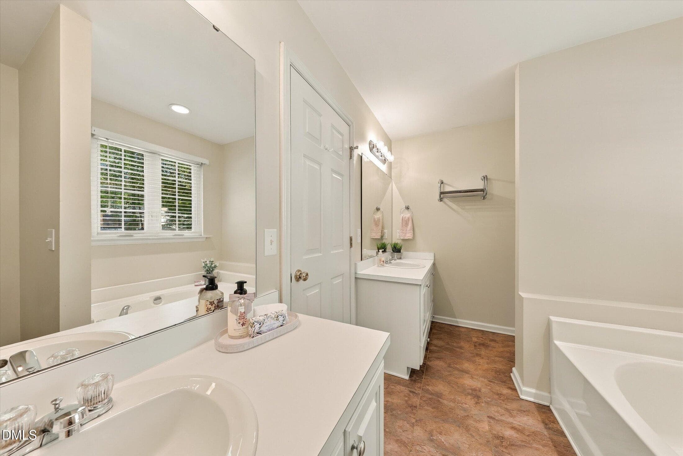 33-113 Falmouth-2626 - 113 Falmouth Court, Clayton, NC 27527