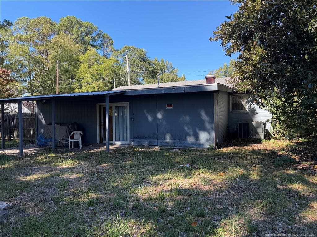 Photo 2 - 702 E 8th Street, Lumberton, NC 28358