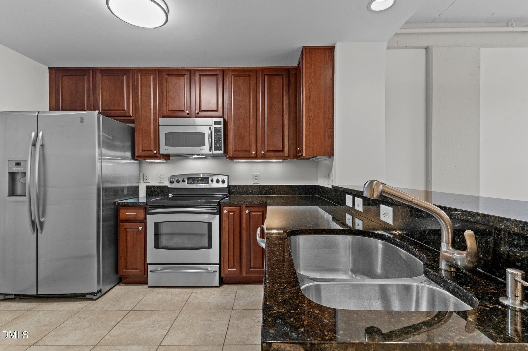 3-web-or-mls-DSC_0544 - 444 S Blount Street 216, Raleigh, NC 27601