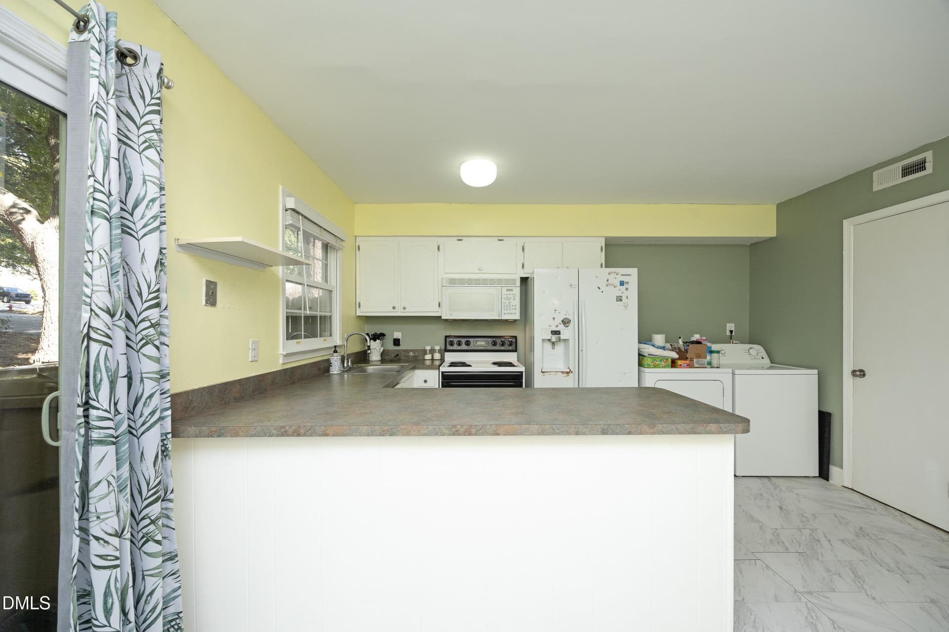 12Kitchen - 1110 Donaldson Drive, Cary, NC 27511