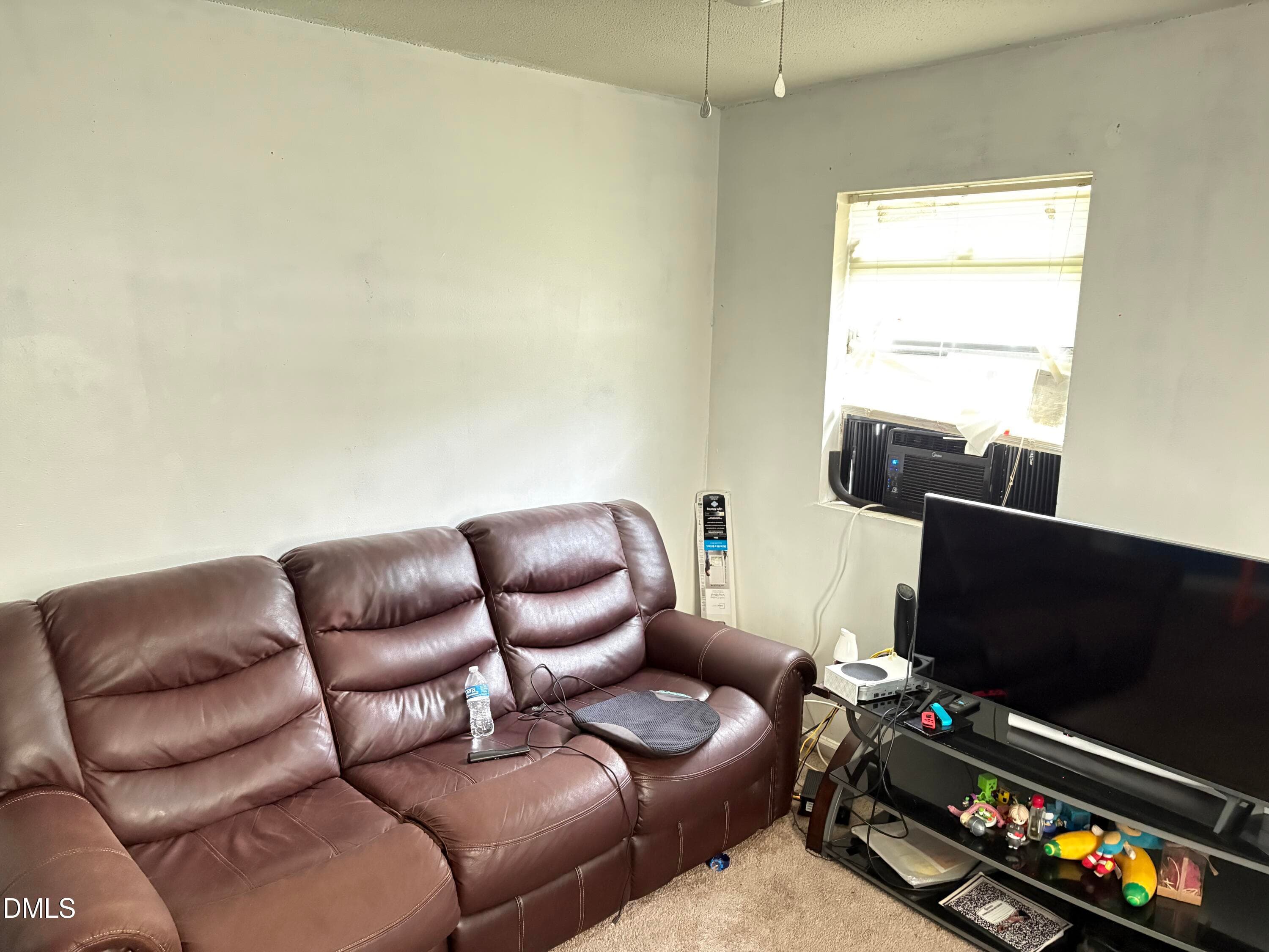 522- Living Room - 524 Green Street, Durham, NC 27701