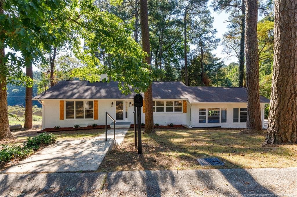 1404 Valencia Drive, Fayetteville, NC 28303