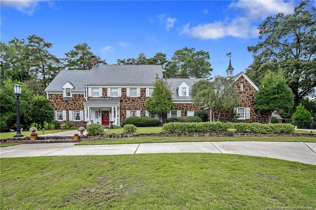 405 Southampton Court, Fayetteville, NC 28305