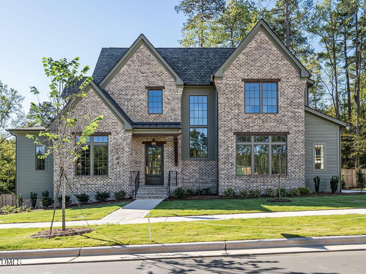 001-1280x960-main-exterior - 1104 Oldfourth Lane, Durham, NC 27707
