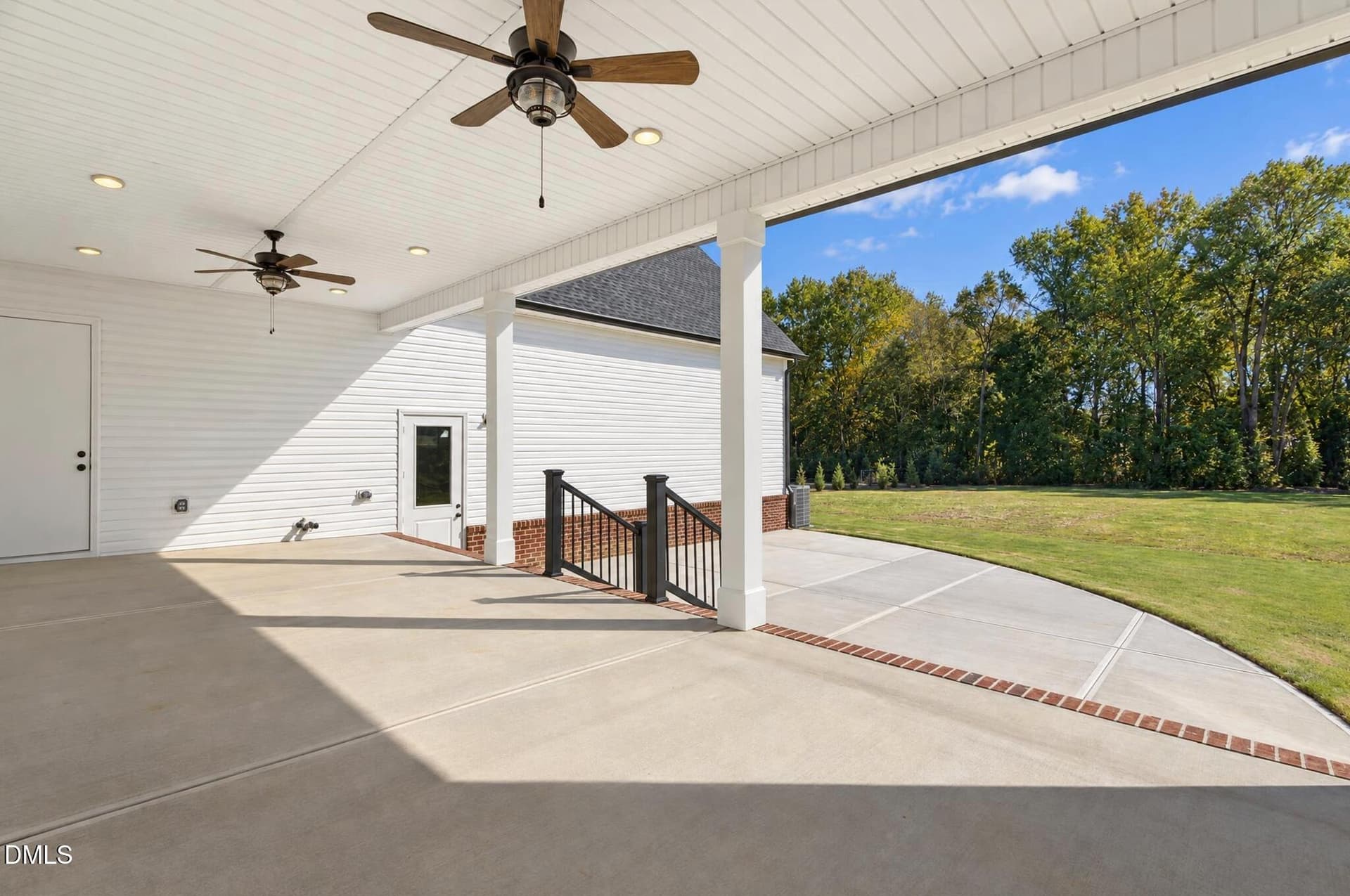 Rear Covered Porch - 9389 Nc-210, Four Oaks, NC 27524
