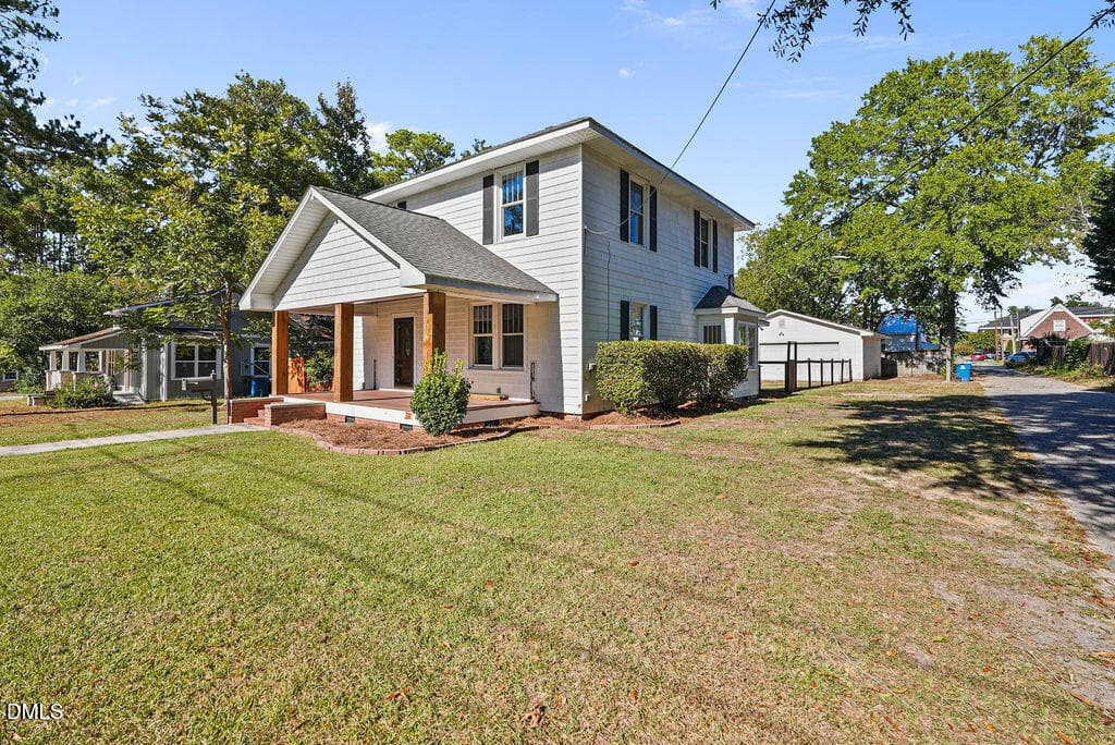 done710wdivinest-3 - 710 W Divine Street, Dunn, NC 28334