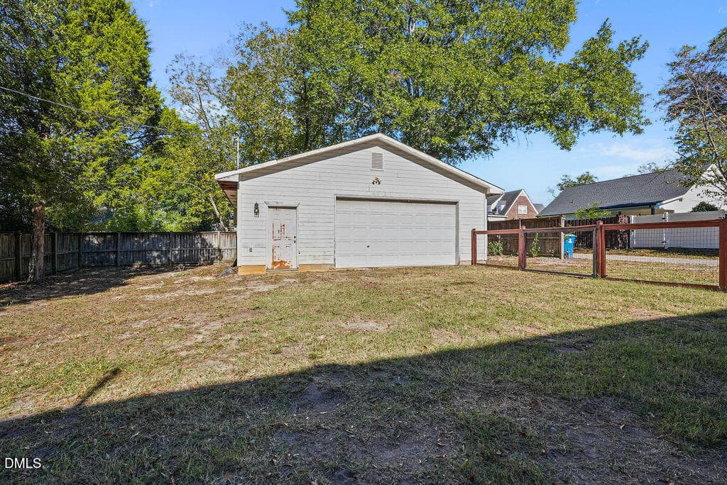 done710wdivinest-6 - 710 W Divine Street, Dunn, NC 28334
