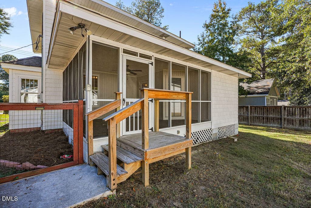 done710wdivinest-7 - 710 W Divine Street, Dunn, NC 28334